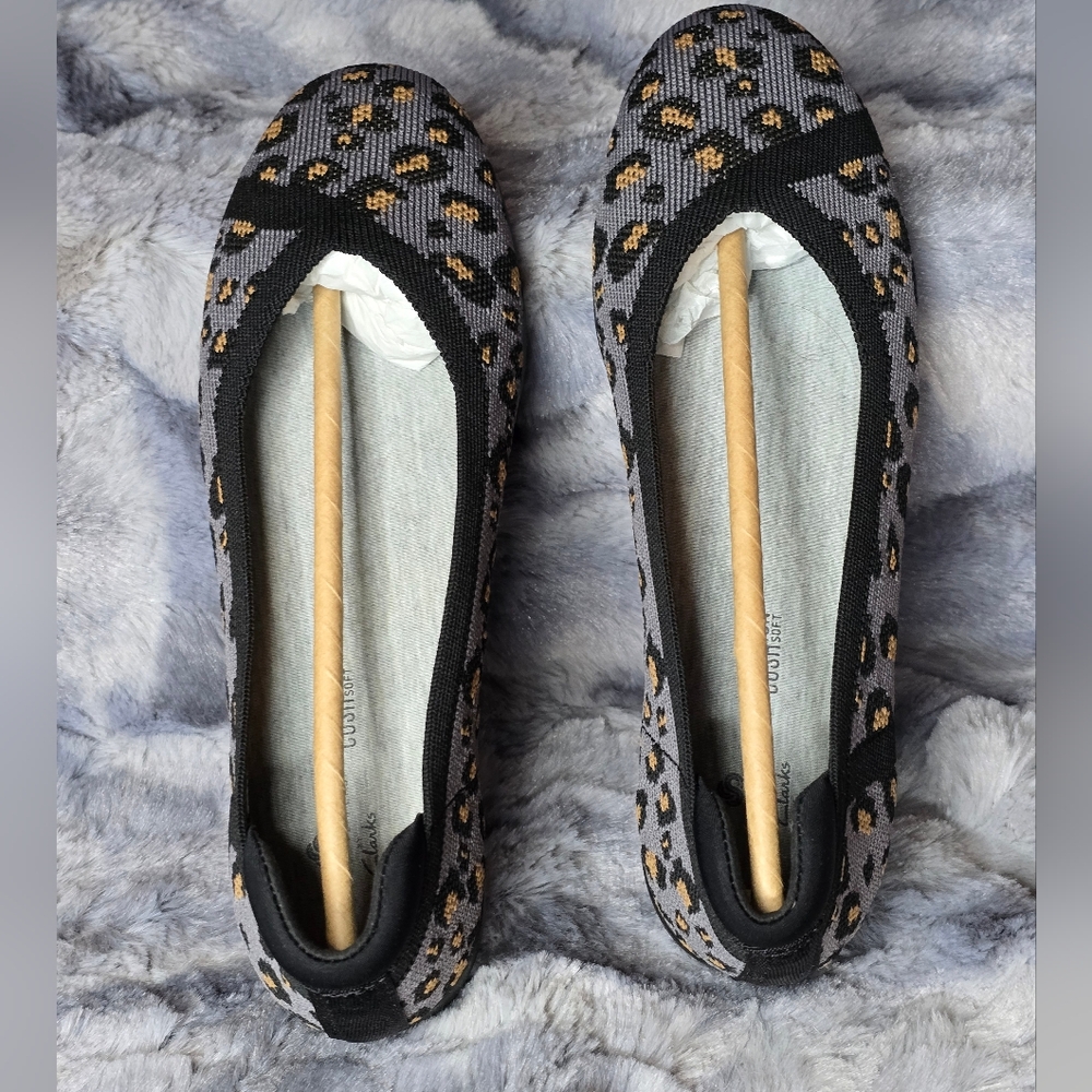 NWB Clarks Women's Cloud steppers Carly Wish Ballet Flats Size 5 - Picture 4 of 8